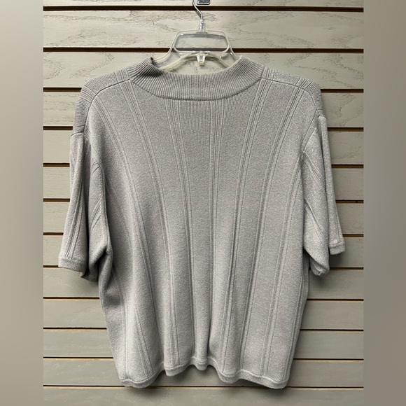 Gray Ribbed Women's Top - Picture 6 of 6
